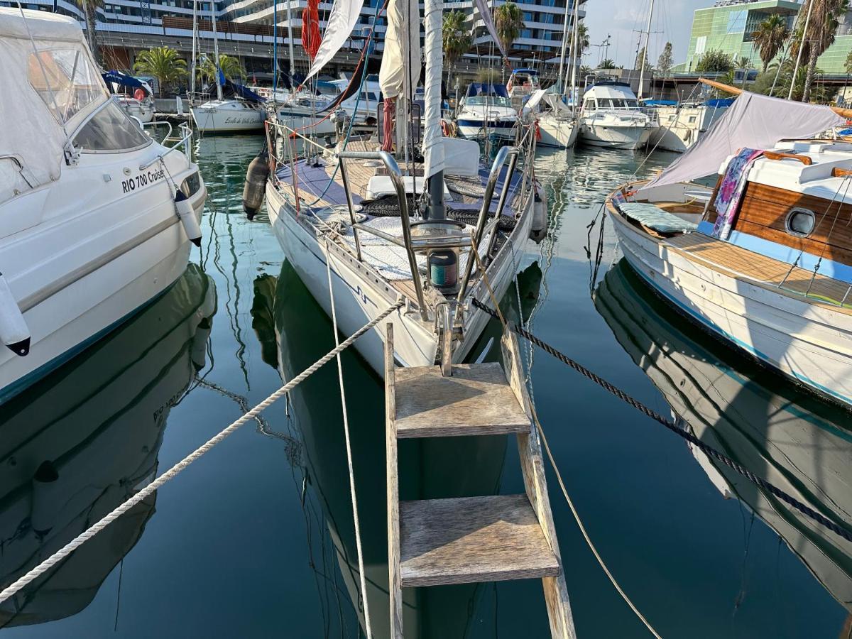 Unique Wooden Sail Yacht + 2 Bikes Included! Hotel Sant Adria de Besos Bagian luar foto