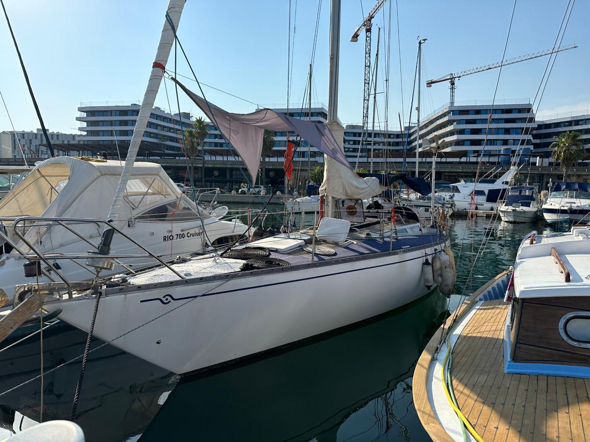 Unique Wooden Sail Yacht + 2 Bikes Included! Hotel Sant Adria de Besos Bagian luar foto